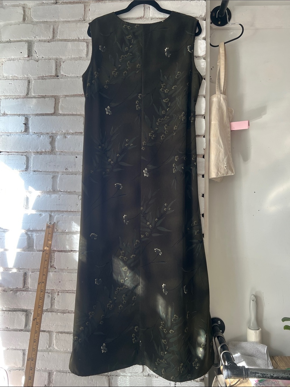 Vintage 90s sheath Sleeveless Olive Green V-Neck Tie-Waist Dress - Picture 5 of 6